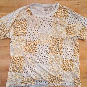 AE cotton t shirt, paisley design size small